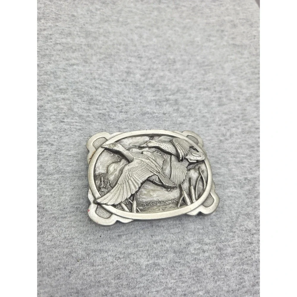 Vintage 1983 Siskiyou Wild Mallards Ducks Solid Pewter Heavy Belt Buckle